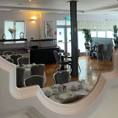 Hotel Court 3*