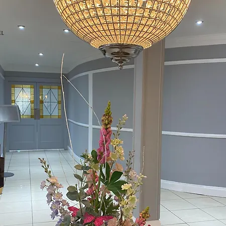 Hotel Court