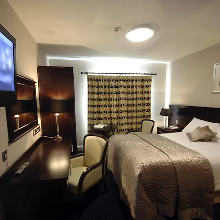 Court 3* Кілларні