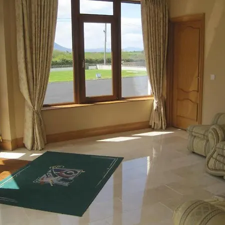 Готель Court Кілларні