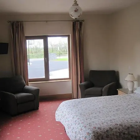 Court Otel 3*